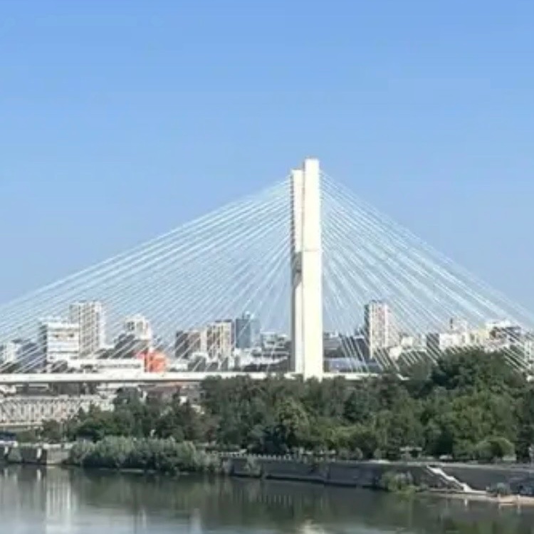 Там город Н